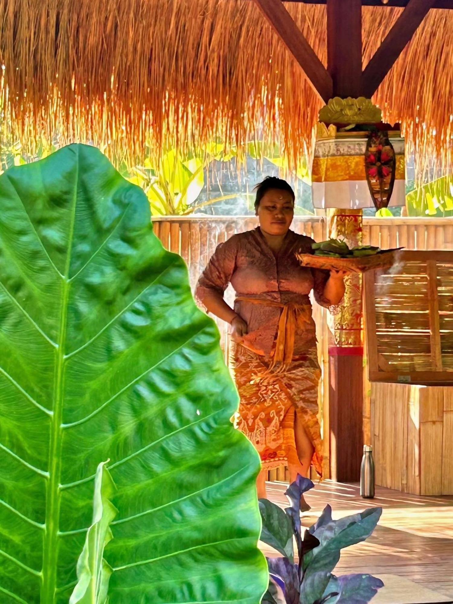 Island Garden Huts Lembongan Acomodação com café da manhã Exterior foto