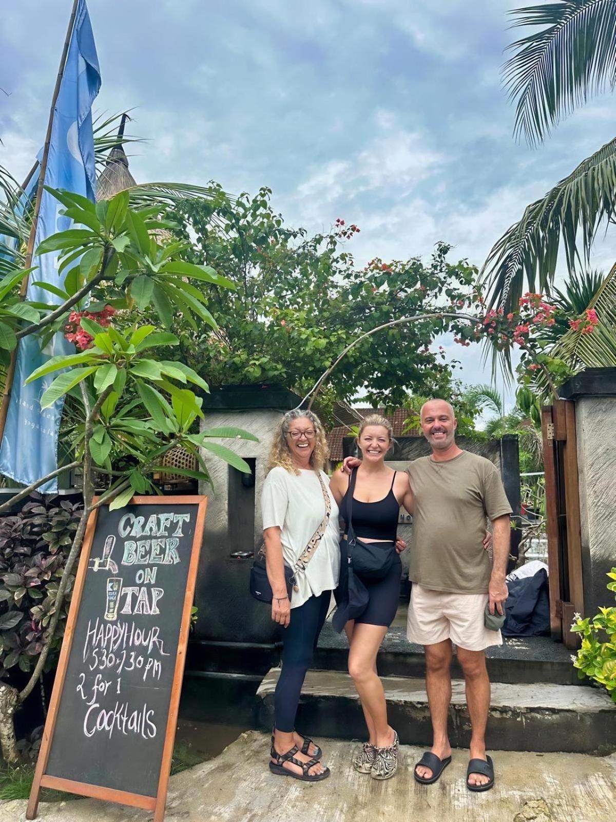 Island Garden Huts Lembongan Acomodação com café da manhã Exterior foto